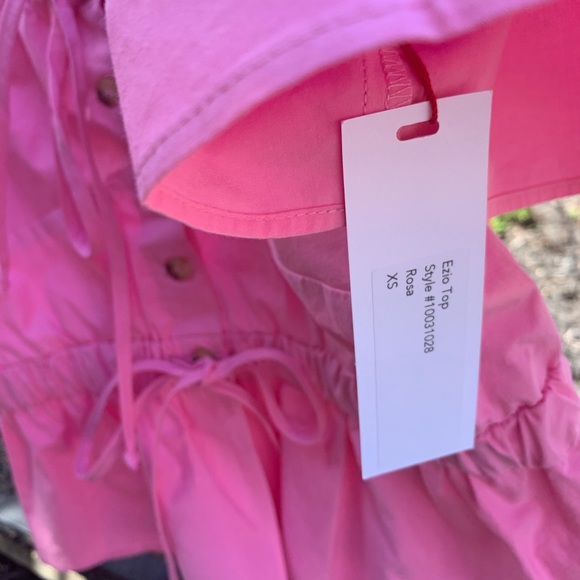 ♥️Sold ♥️Ciao Lucia! Enzio Top - Picture 3 of 3